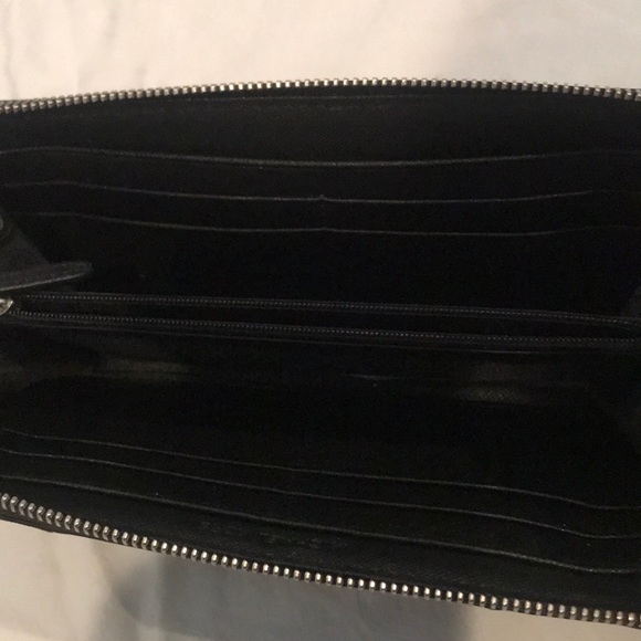 Michael Kors wallet - Picture 5 of 5